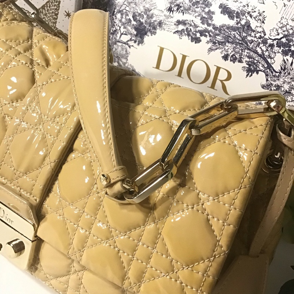 💔SOLD! HOST PICK DIOR NEW LOCK FLAP BAG - Picture 5 of 16
